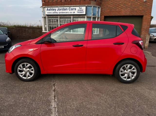 2019 Hyundai i10 1.0 S 5dr, FULL MOT AND SERVICE UPON SALE,ONE OWNER,VERY LOW MILEAGE, PETROL