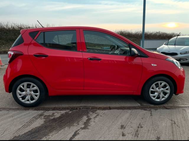2019 Hyundai i10 1.0 S 5dr, FULL MOT AND SERVICE UPON SALE,ONE OWNER,VERY LOW MILEAGE, PETROL