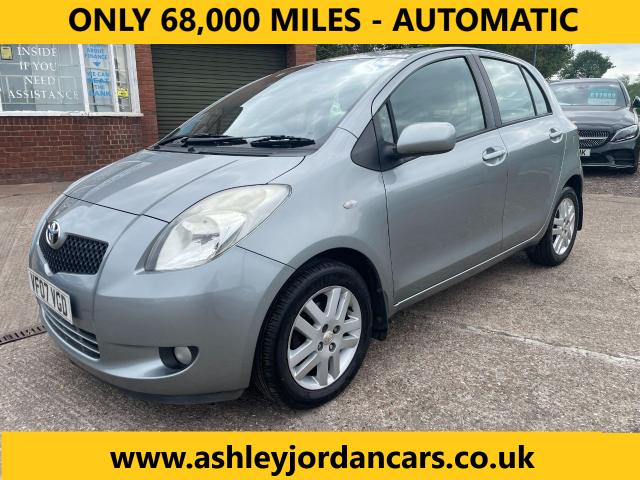 Toyota Yaris 1.3 VVT-i TR 5dr MMT AUTOMATIC-AUTOMATIC, LOW MILEAGE Hatchback Petrol Silver