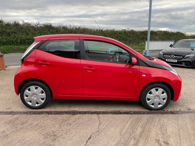 2018 Toyota Aygo 1.0 VVT-i X-Play 5dr ONE OWNER, LOW INSURANCE GROUP