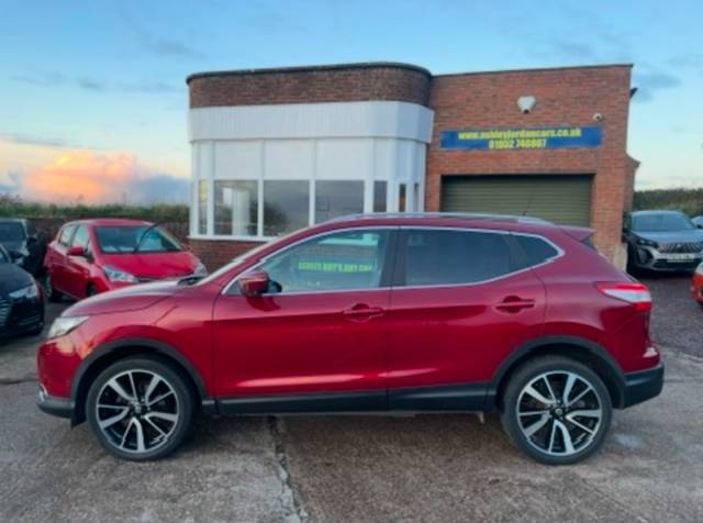 2014 Nissan Qashqai 1.5 dCi Tekna 5dr PAN ROOF, FULL HEATED LEATHER