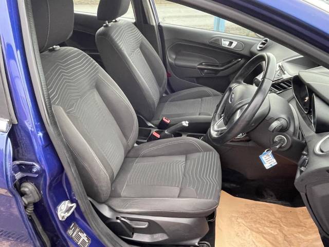 2015 Ford Fiesta 1.25 82 Zetec 5dr VERY LOW MILEAGE